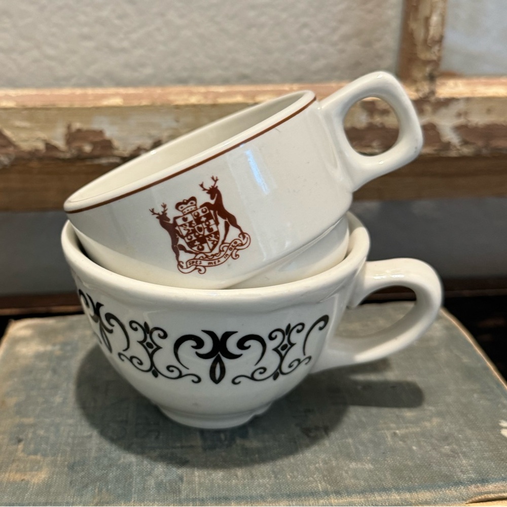 2 vintage mugs